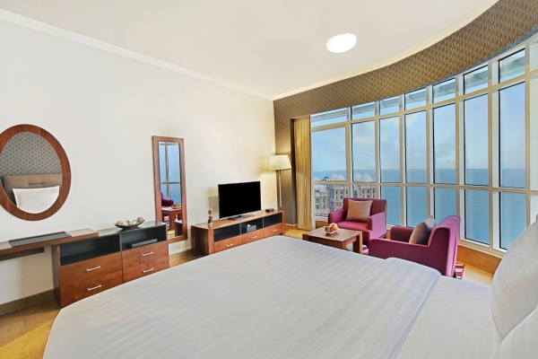 Curve Hotel (Doha)
